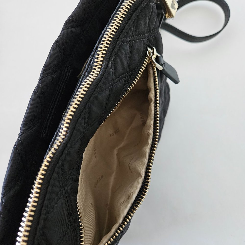 Guess Jaxi Tourist Quilted Crossbody - Picture 4 of 9